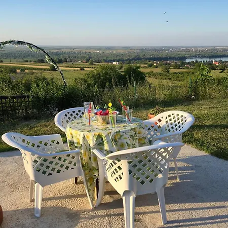 Kuca Cerevicki Vidikovac *